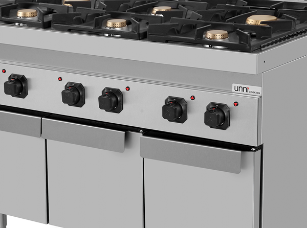 Cuisinière professionnelle à gaz 6 feux avec placard Unninox G70C30K